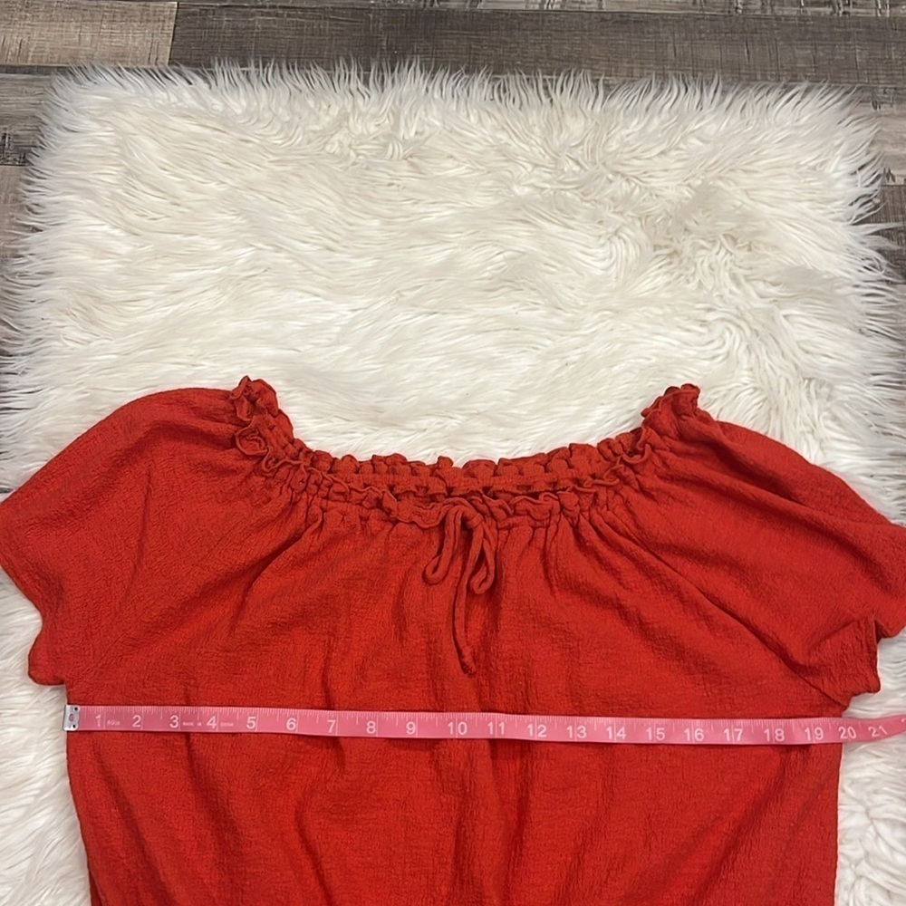Madewell textured cotton on or off shoulder smocked waist top - Picture 8 of 9